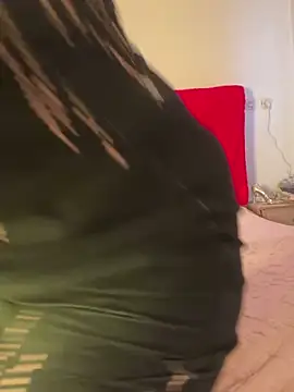 Snapshot of OnlyRima chatting on 12/18/25, 09:59 OnlyRima online show from 12/18/25, 09:59