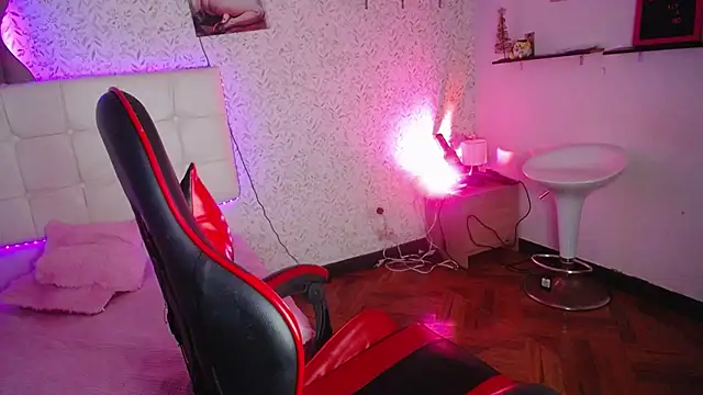 manelike  online show from 10/10/25, 07:24