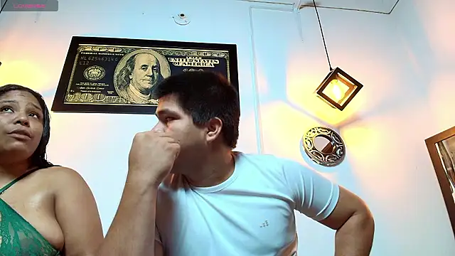 naomi campbel  online show from 02/05/26, 08:46