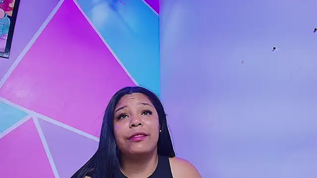 naomi campbel  online show from 04/08/26, 08:42