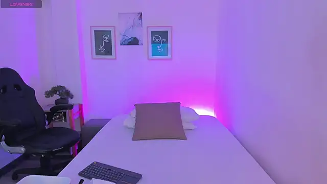 Anastasia lauren online show from 12/04/25, 08:06