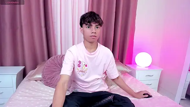 Honeymoon sariel online show from 10/22/25, 01:44