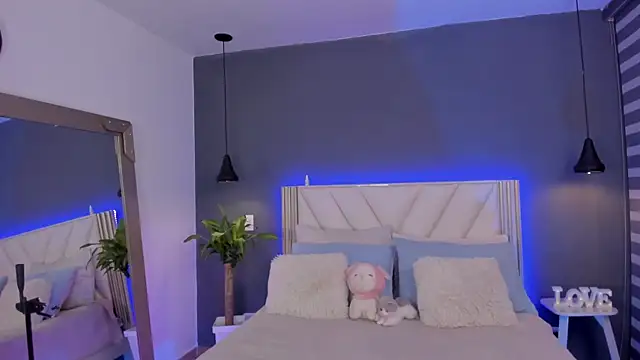 NaishaFord 1 online show from 04/10/26, 06:29