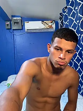 Snapshot of CHARLY-- chatting on 10/01/25, 12:38 CHARLY-- online show from 10/01/25, 12:38