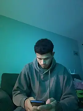 Snapshot of CHARLY-- chatting on 11/14/25, 09:41 CHARLY-- online show from 11/14/25, 09:41