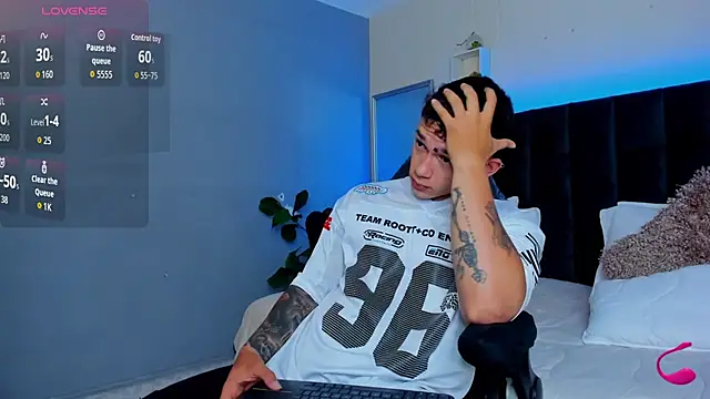 Thomas moon online show from 11/06/25, 10:27