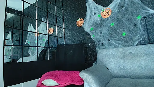 HellAndDante  online show from 10/23/25, 11:24