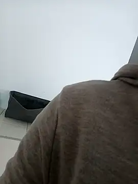 Elowen Clark online show from 10/01/25, 07:31