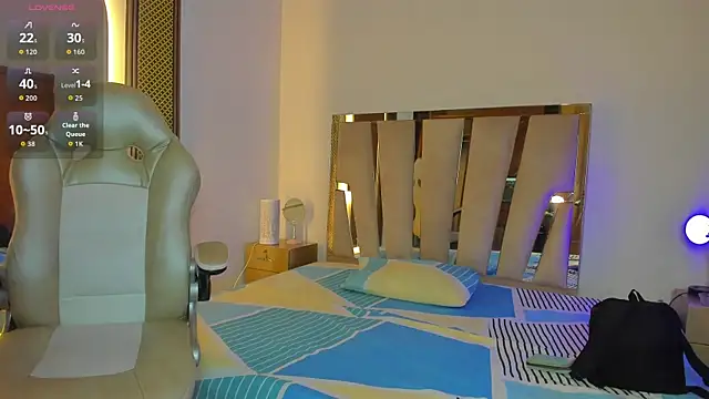 Elowen Clark online show from 12/20/25, 08:05