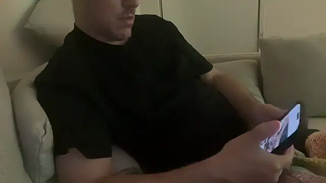 Snapshot of jamesgstsby22 chatting on 05/28/26, 12:02 jamesgstsby22 online show from 05/28/26, 12:02