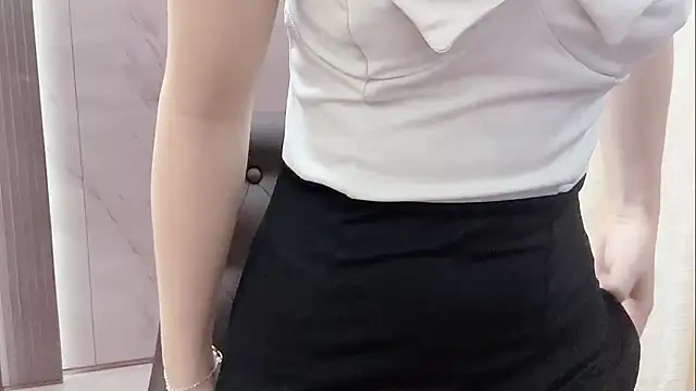 Shenlly online show from 03/23/26, 01:20