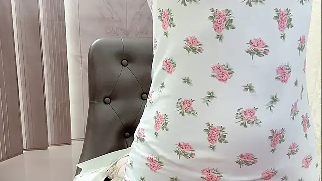 Shenlly online show from 04/11/26, 01:21