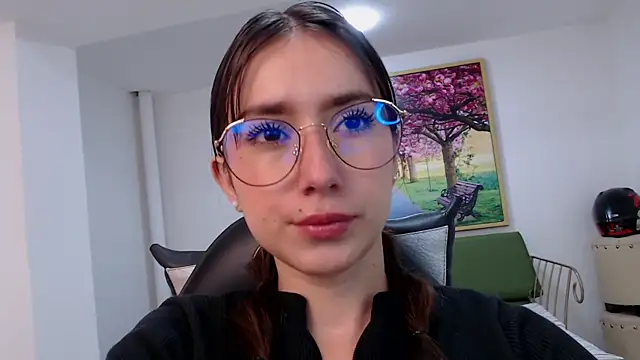 Adhara Kitten online show from 09/13/25, 01:00