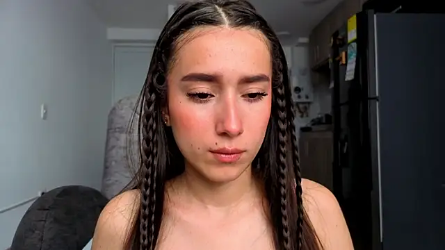 Snapshot of Adhara_Kitten chatting on 05/19/26, 01:39 Adhara Kitten online show from 05/19/26, 01:39