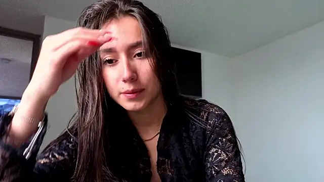 Snapshot of Adhara_Kitten chatting on 06/20/26, 04:32 Adhara Kitten online show from 06/20/26, 04:32