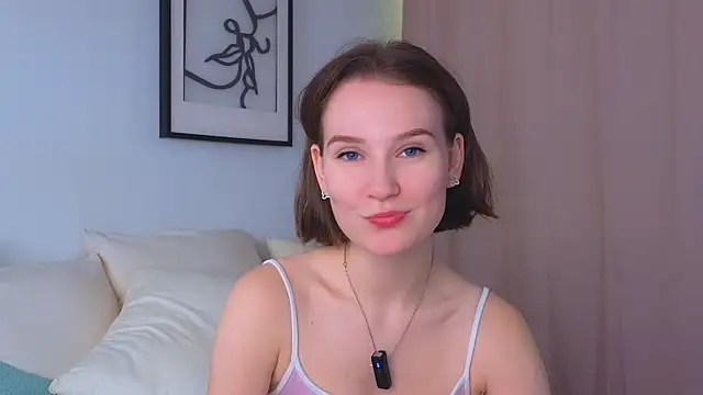 QueenieHathaway online show from 10/22/25, 01:50