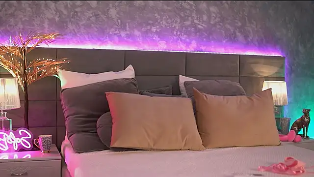 SofiBabe online show from 11/04/25, 06:01