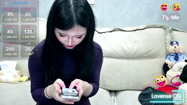 Snapshot of xiaoLI-2025 chatting on 04/20/26, 03:26 xiaoLI-2025 online show from 04/20/26, 03:26