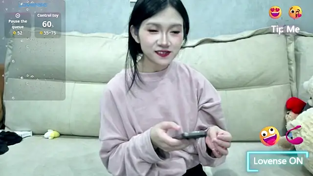 Snapshot of xiaoLI-2025 chatting on 05/07/26, 12:54 xiaoLI-2025 online show from 05/07/26, 12:54