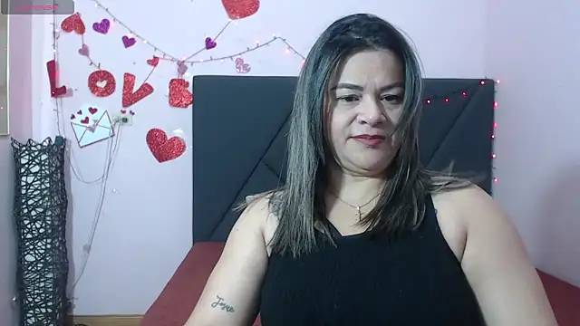 pamela echeverria online show from 04/21/26, 11:16