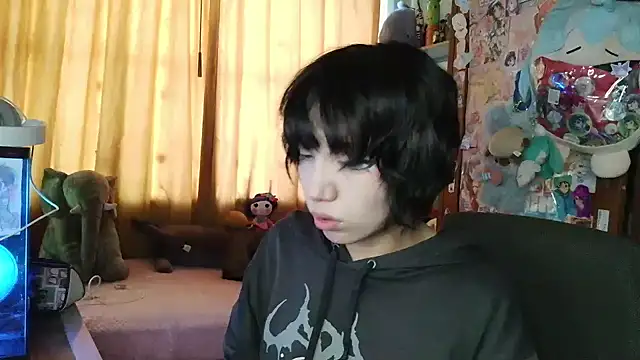 Terraelowen online show from 04/18/26, 07:58