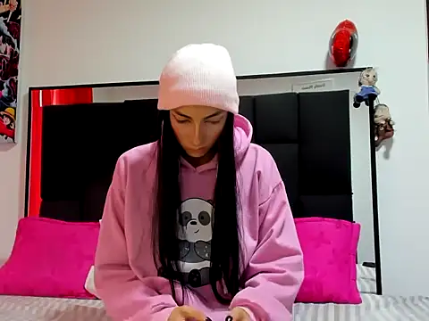 xamila muaa online show from 11/13/25, 12:26