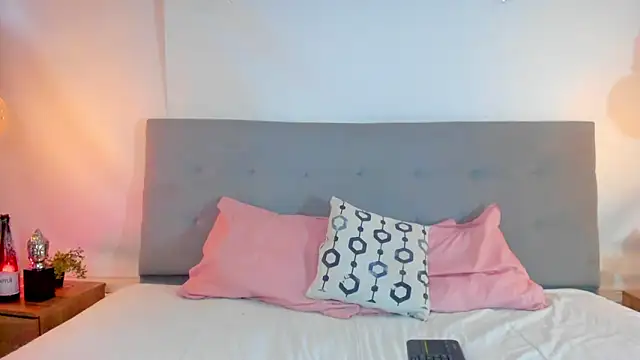 Snapshot of Luna_Claire chatting on 10/03/25, 01:08 Luna Claire online show from 10/03/25, 01:08