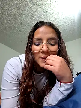 Snapshot of angeles_azul chatting on 07/16/26, 02:12 angeles azul online show from 07/16/26, 02:12