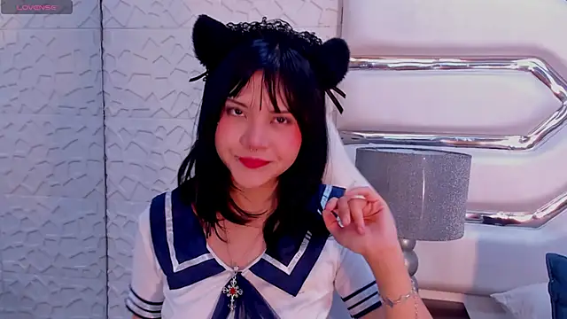 TatiLee online show from 11/21/25, 05:55