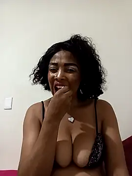 Snapshot of SEXYMOANSXX chatting on 02/20/26, 07:36 SEXYMOANSXX online show from 02/20/26, 07:36