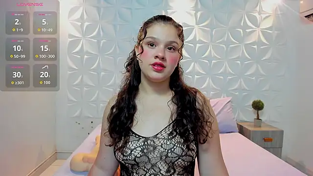 salem cute online show from 02/02/26, 10:08