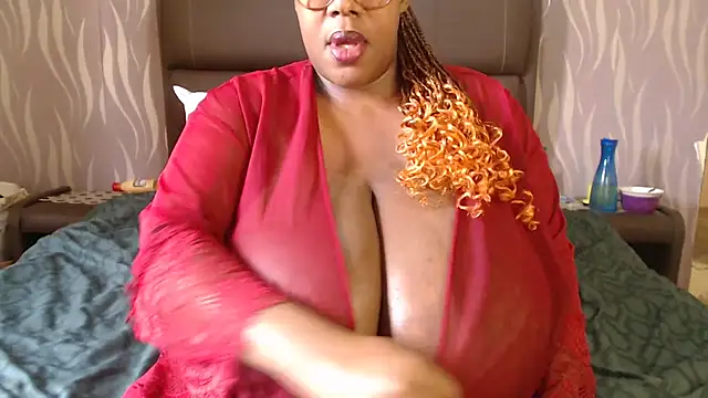 BoobsQueen46K online show from 04/30/26, 10:21