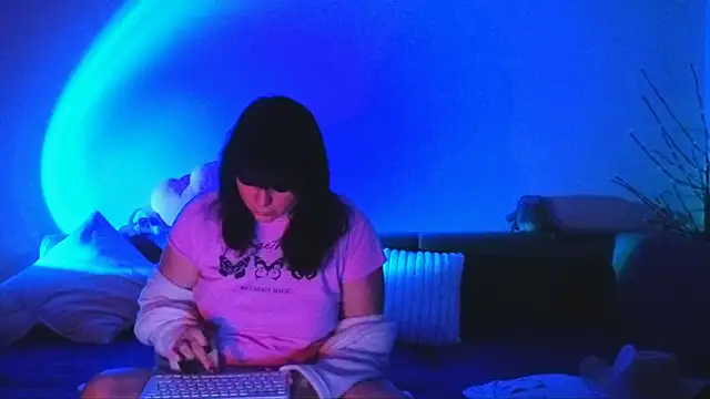 Bella Hillss online show from 02/10/26, 08:24