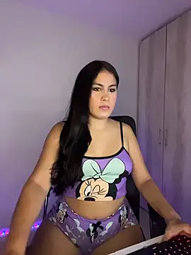 OriannaLuna online show from 10/17/25, 12:01