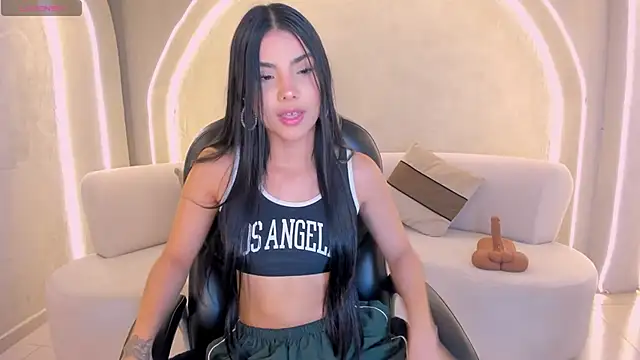 MiaLaurence online show from 02/24/26, 07:56