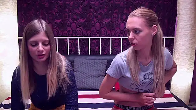 BlondeWitches online show from 09/29/25, 03:28