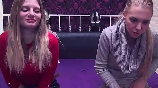 BlondeWitches online show from 11/25/25, 10:04