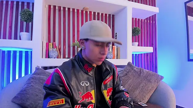 Snapshot of Troy_dalton chatting on 09/22/25, 08:33 Troy dalton online show from 09/22/25, 08:33