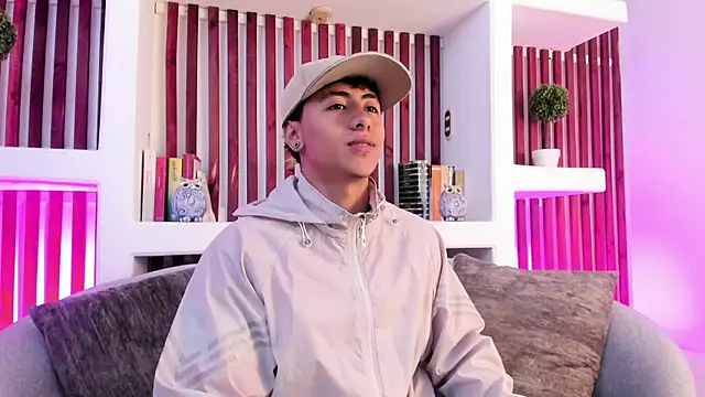 Snapshot of Troy_dalton chatting on 09/27/25, 06:57 Troy dalton online show from 09/27/25, 06:57