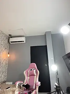 MiaFarkash online show from 02/11/26, 07:08