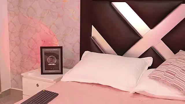 CataRicci online show from 04/21/26, 02:51