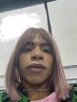 Katy bratz  online show from 10/29/25, 07:15