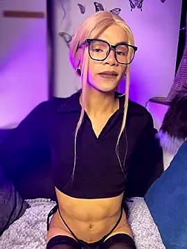 Katy bratz  online show from 01/17/26, 04:28