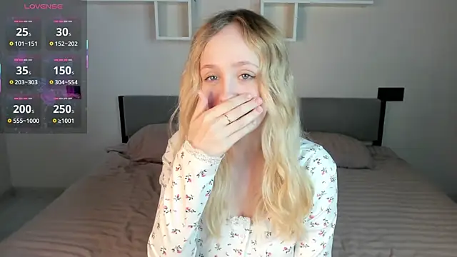 Julliakoill online show from 10/27/25, 06:50