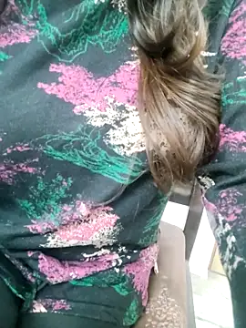 Kayna Rawat online show from 12/23/25, 10:13