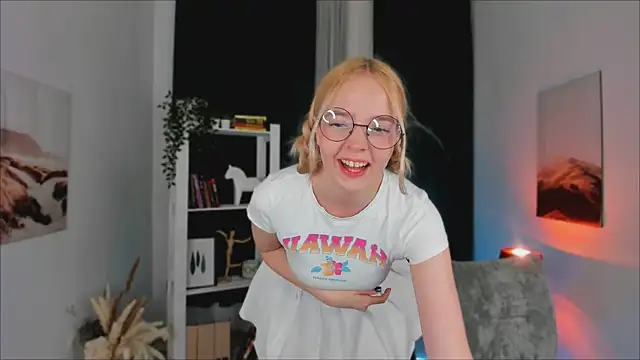 BellaMontgomery online show from 09/10/25, 09:48