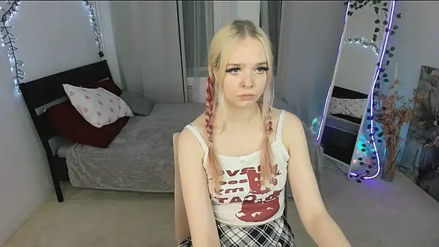 BellaMontgomery online show from 02/26/26, 04:28