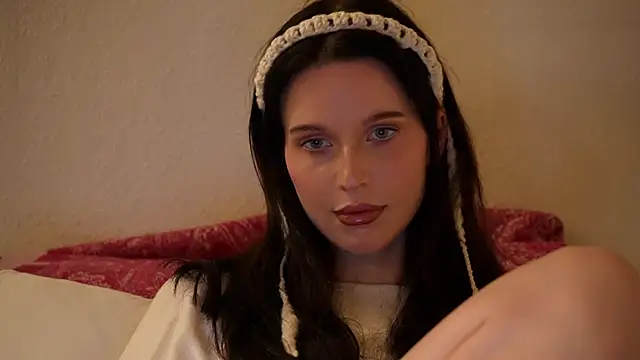 ellaa91 online show from 12/14/25, 02:44