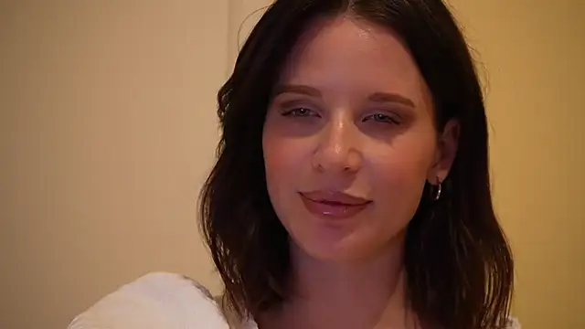 ellaa91 online show from 06/09/26, 05:57