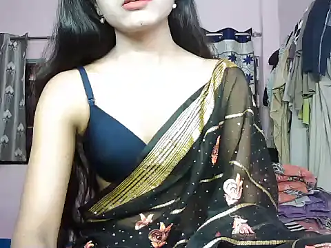 ROSE GOLDE online show from 09/28/25, 04:29